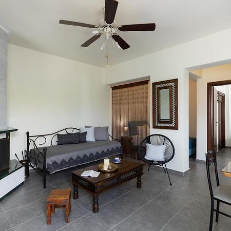 הוילה גנאדי Elena House 2 מראה חיצוני תמונה